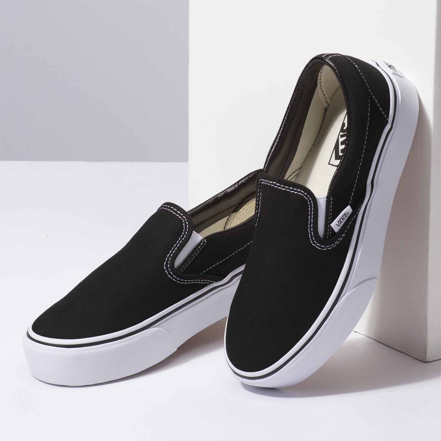 Tenis Classic Slip-On Platform Negro 3