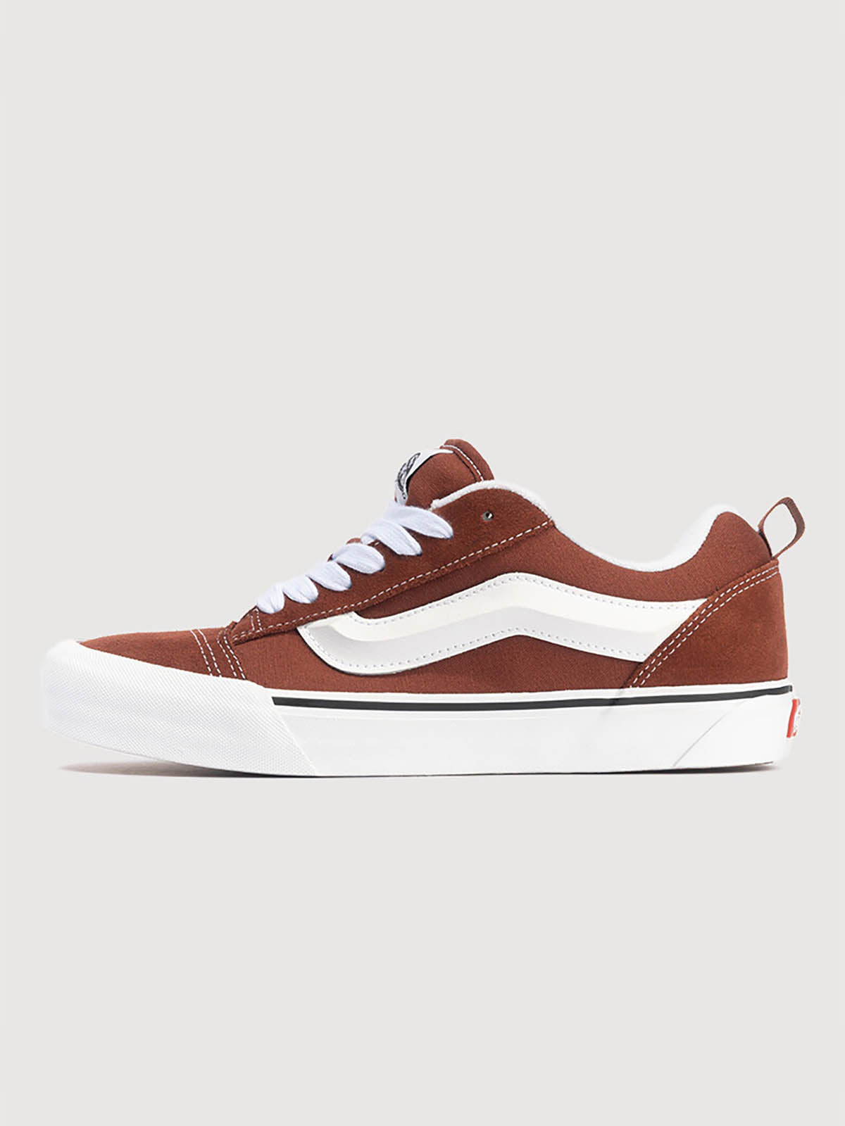 BROWN/WHITE