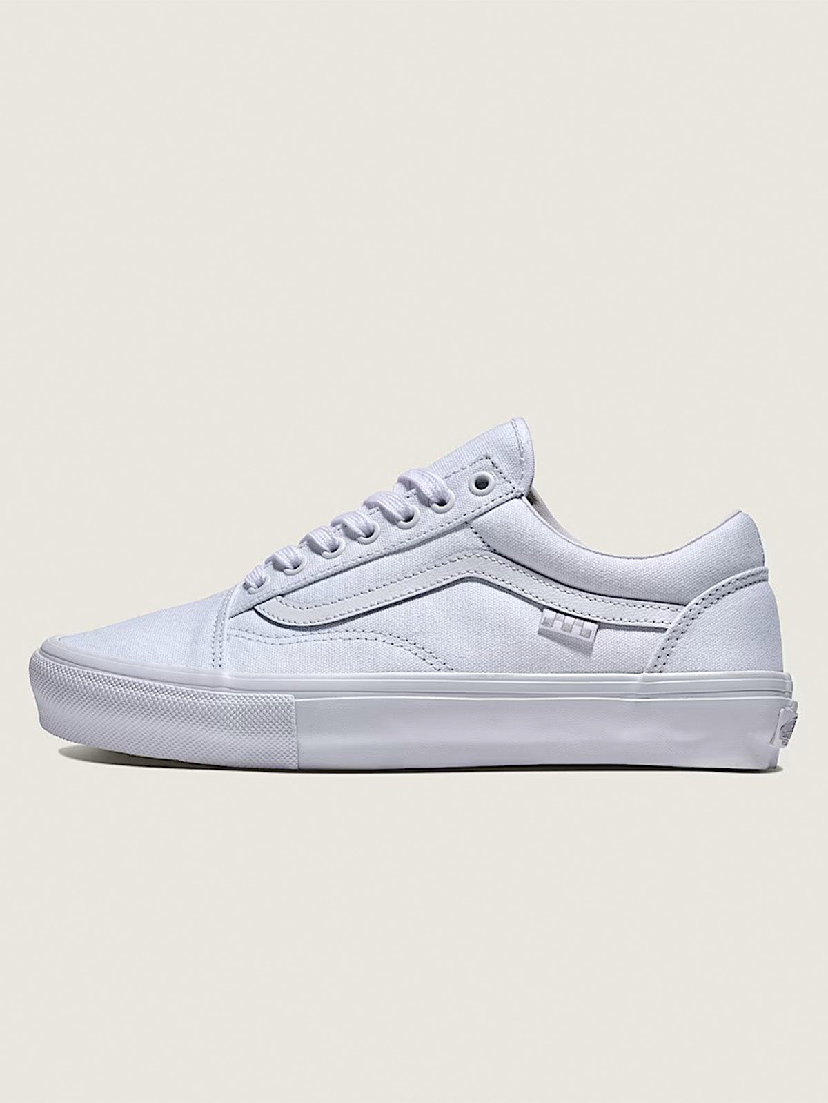 WHITE/WHITE