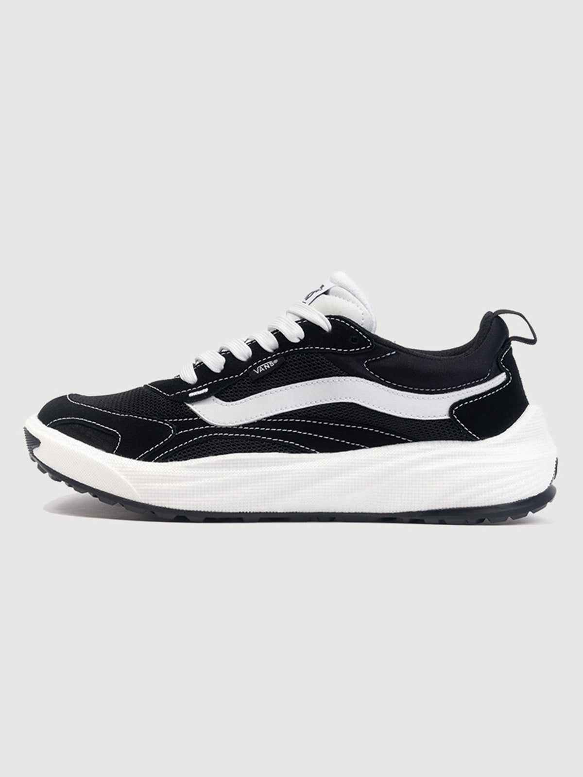 BLACK/WHITE