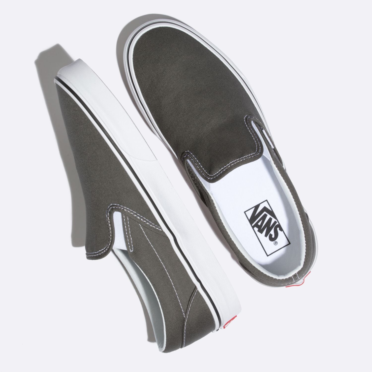 Tenis Classic Slip-On Negro 33