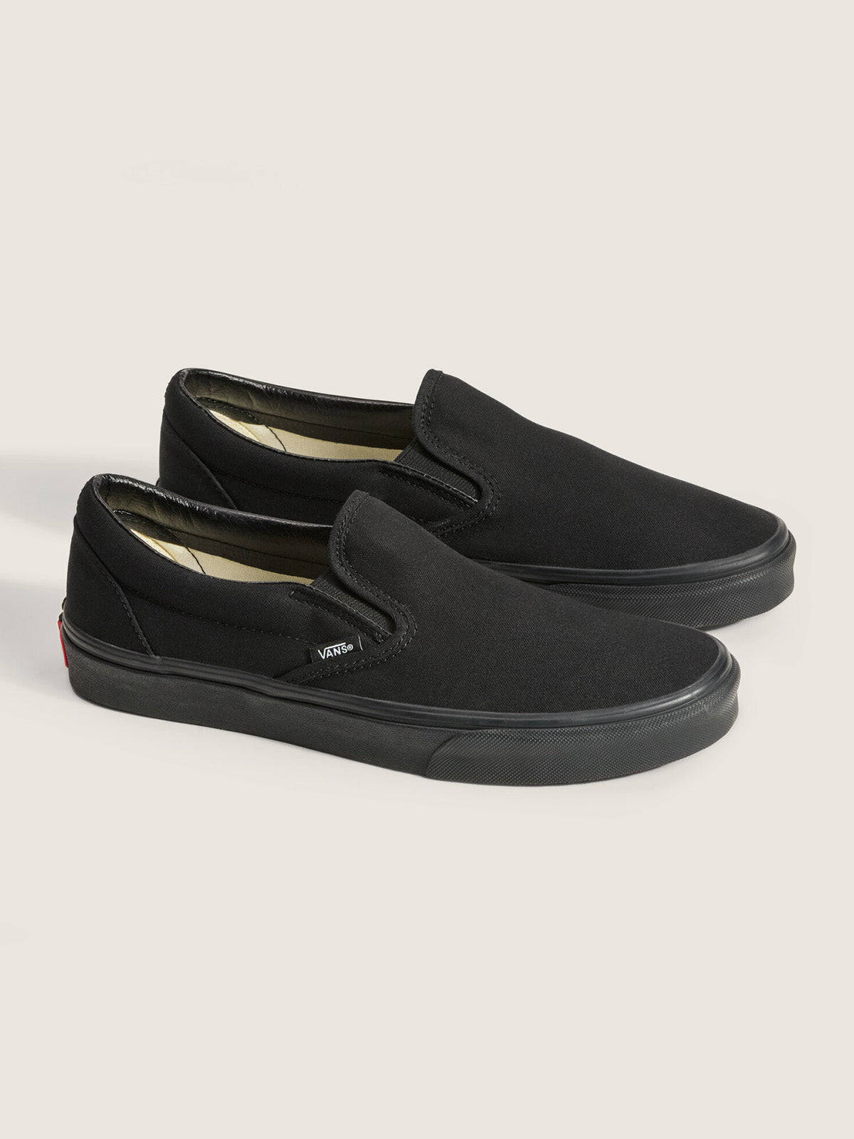 Tenis Classic Slip-On Negro 6