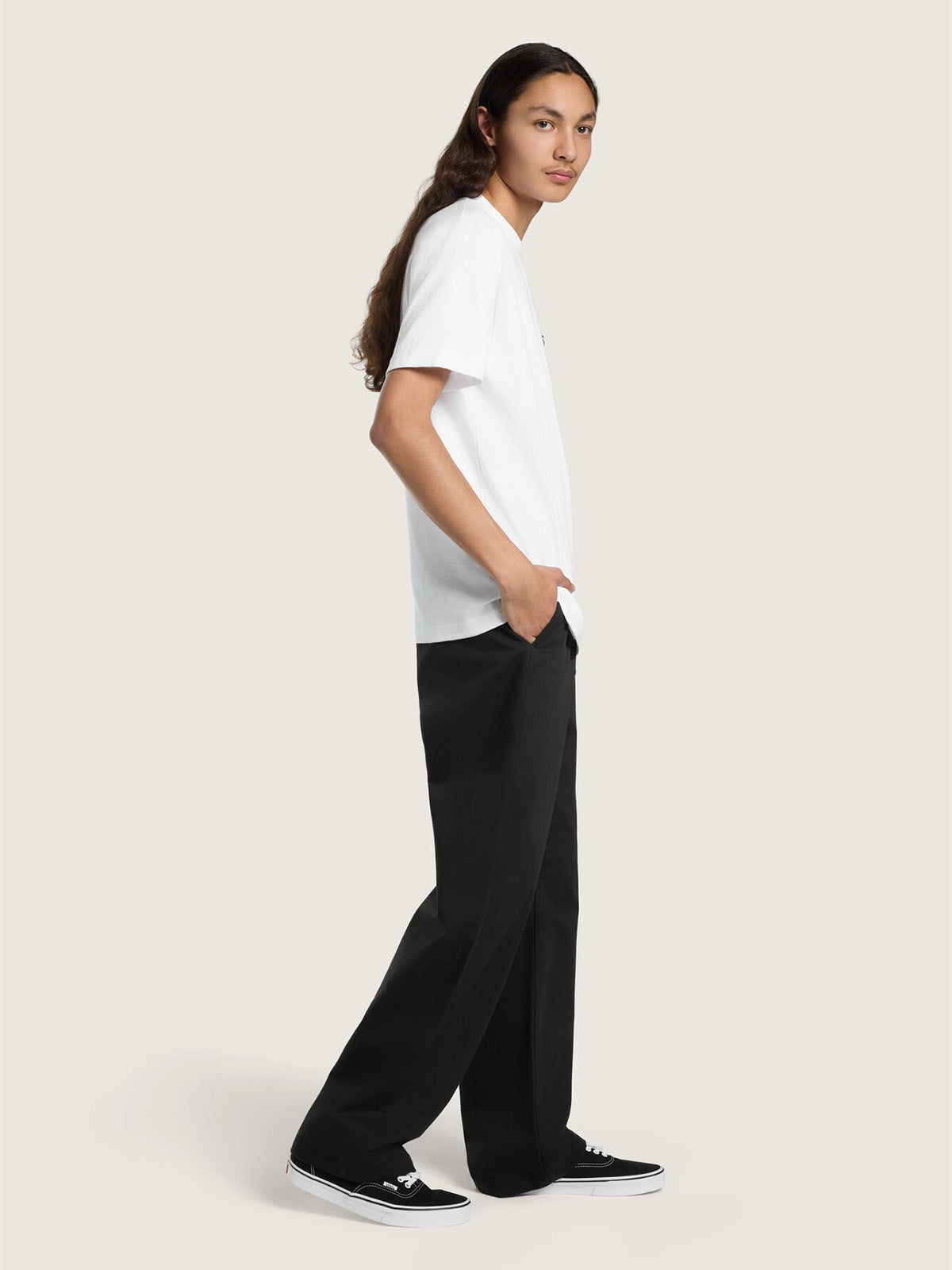 Pantalon Authentic Chino Loose Negro 3